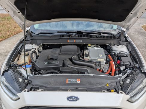 Used 2016 Ford Fusion Titanium image 9