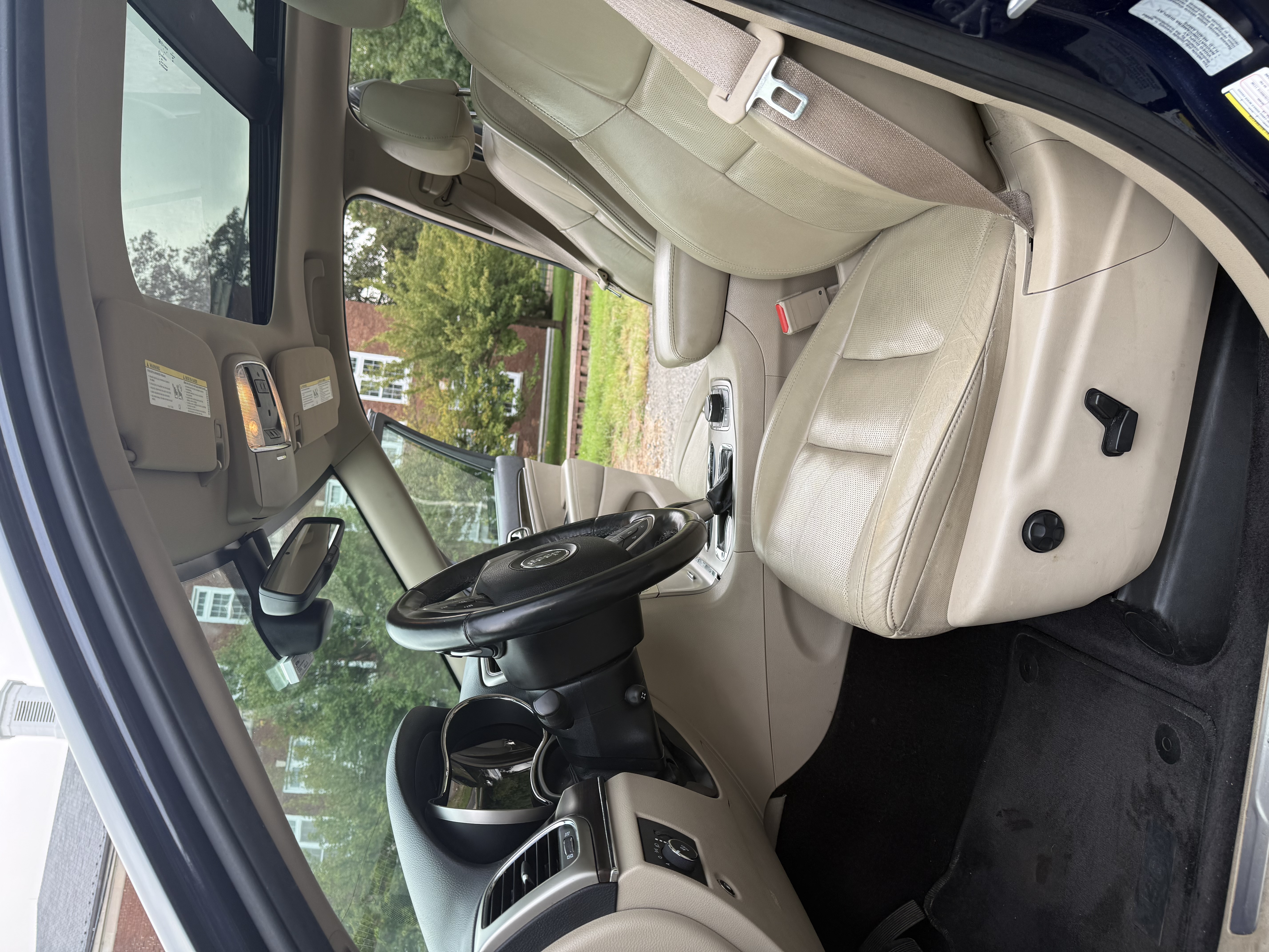Used 2016 Jeep Grand Cherokee Limited w/ Luxury Group II AWD/4WD image 9