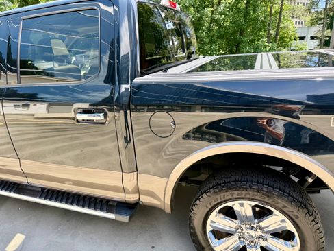Used 2018 Ford F150 Lariat AWD/4WD image 6