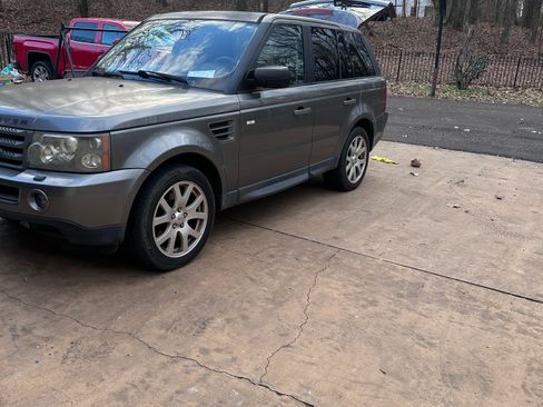 Used 2009 Land Rover Range Rover Sport HSE image 13