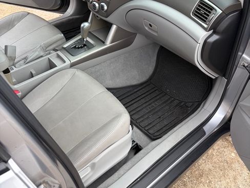 Used 2010 Subaru Forester 2.5XT Limited image 9