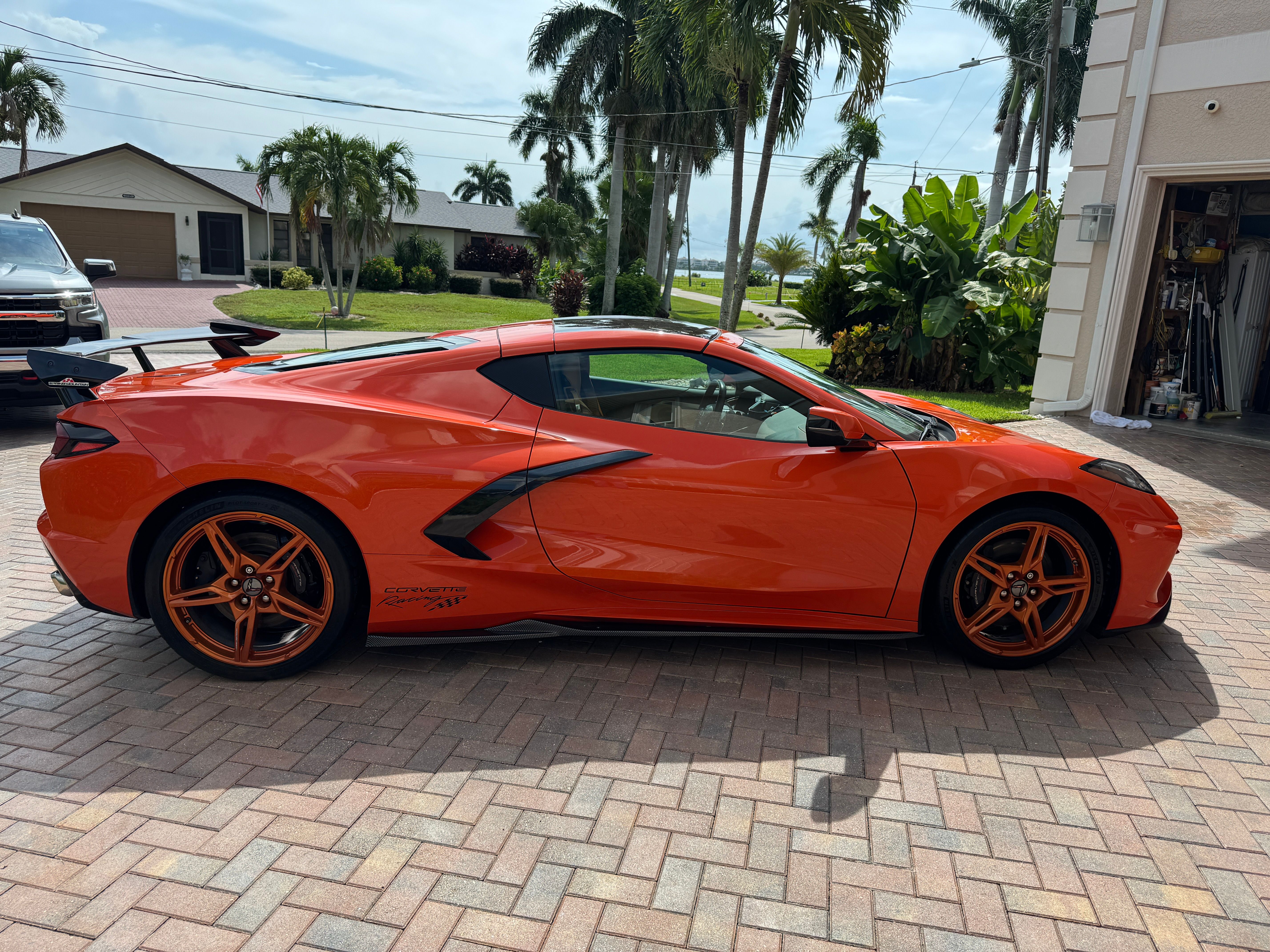 Used 2020 Chevrolet Corvette Stingray Preferred Cpe w/ 2LT Preferred Equipment Group RWD image 1