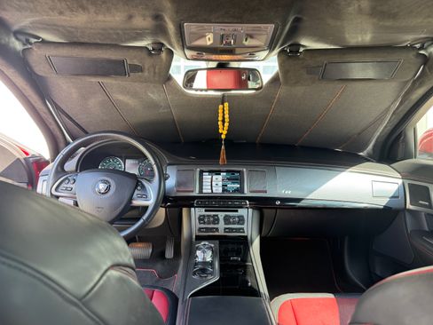 Used 2015 Jaguar XF R RWD image 9