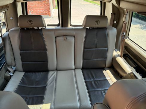 Used 2019 Chevrolet Express 2500 Extended RWD image 11