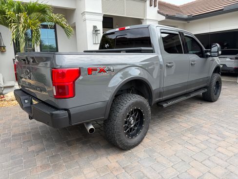 Used 2018 Ford F150 Lariat w/ Equipment Group 502A Luxury AWD/4WD image 15