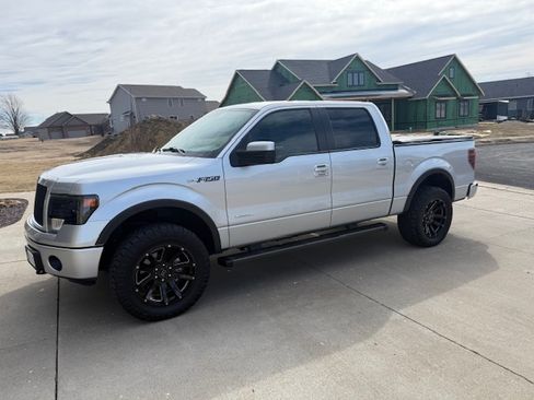 Used 2014 Ford F150 FX4 w/ Equipment Group 402A Luxury image 1