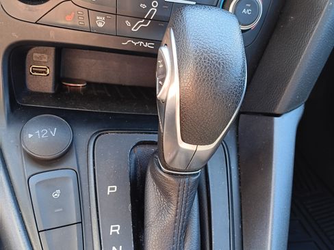 Used 2018 Ford Focus SEL w/ Cold Weather Package image 2