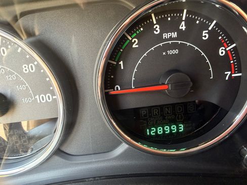 Used 2011 Jeep Wrangler Unlimited Sport image 12