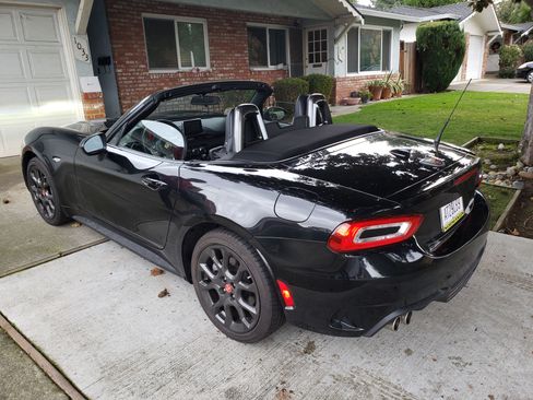 Used 2018 FIAT 124 Spider Abarth w/ Navigation & Sound Group RWD image 2