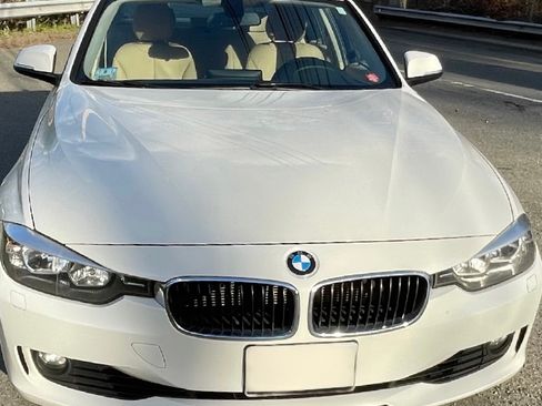 Used 2015 BMW 328i xDrive Sedan AWD/4WD image 2