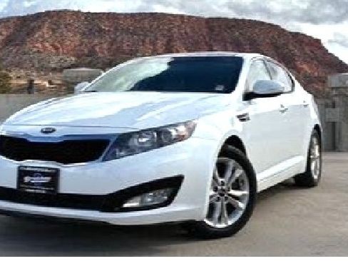Used 2020 Kia Optima LX image 1
