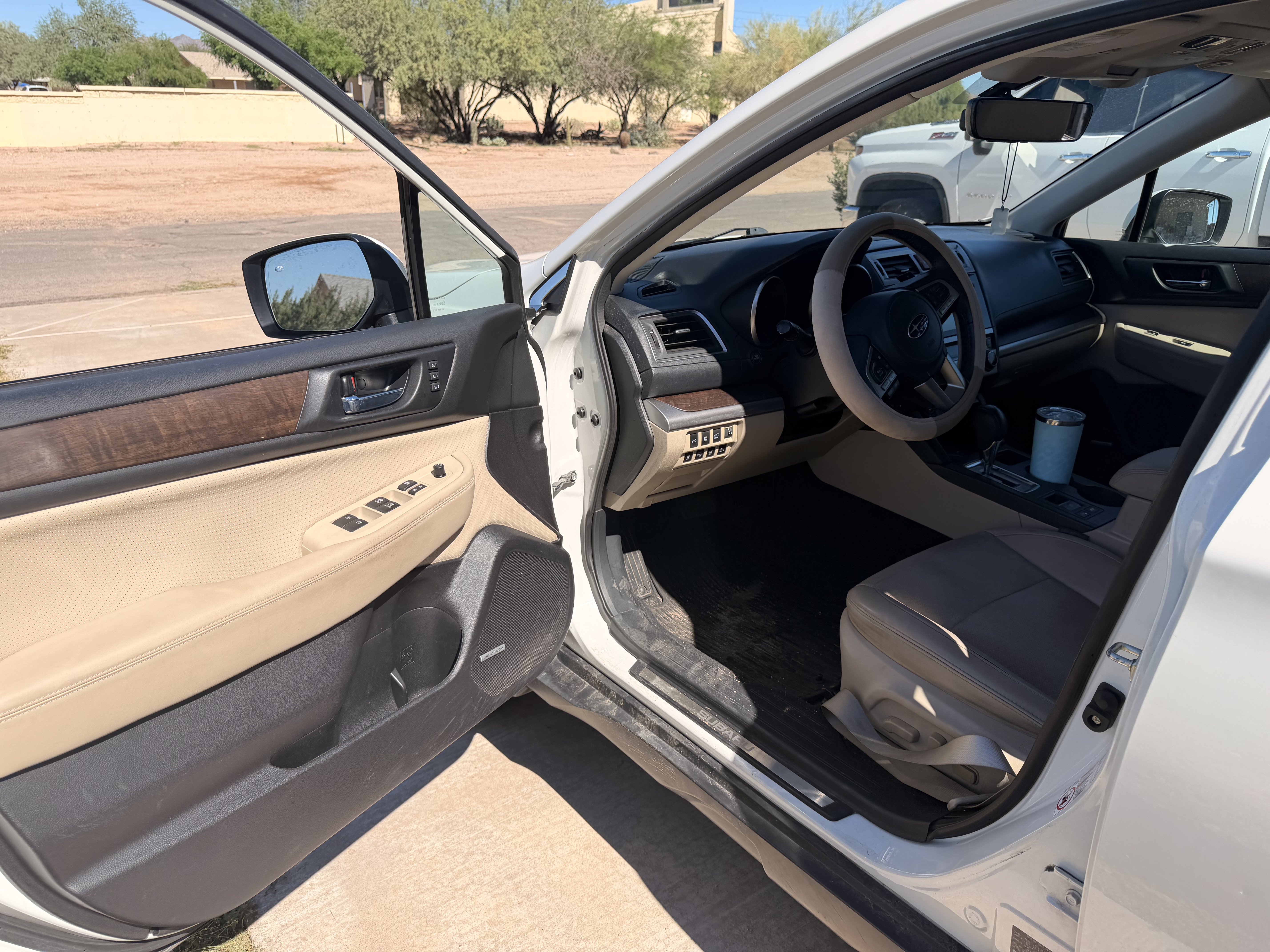 Used 2017 Subaru Outback 2.5i Limited AWD/4WD image 4