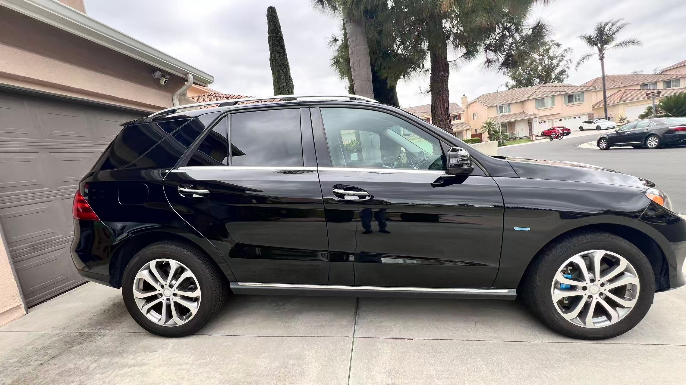 Used 2017 Mercedes-Benz GLE 550e image 2