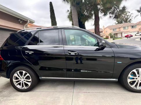 Used 2017 Mercedes-Benz GLE 550e image 2
