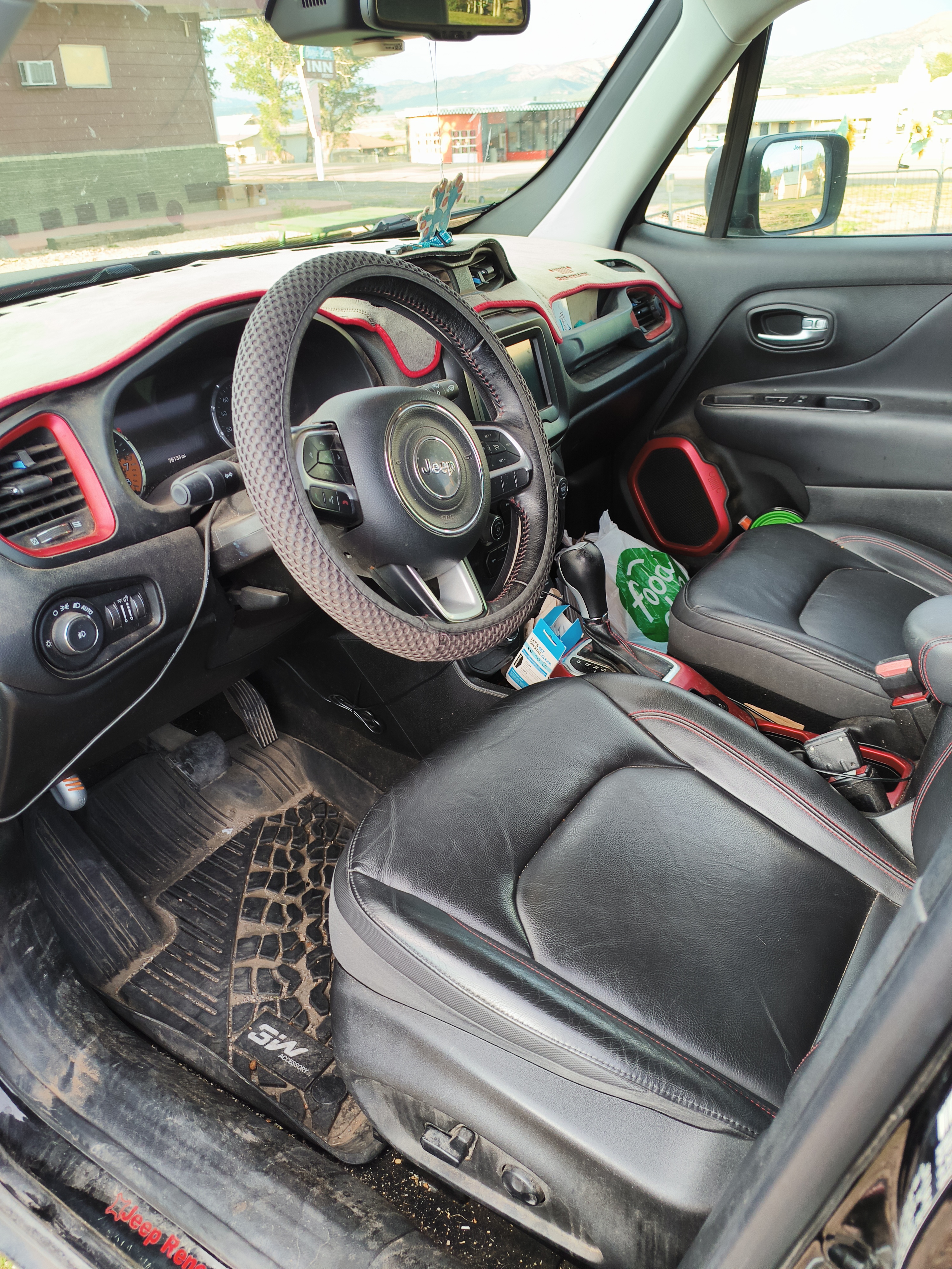 Used 2018 Jeep Renegade Trailhawk AWD/4WD image 8