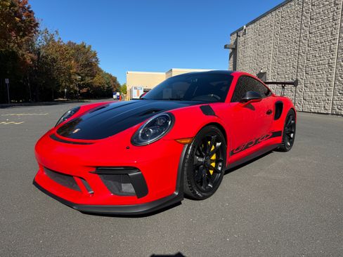 Used 2019 Porsche 911 GT3 RS image 4