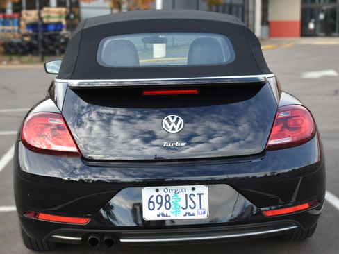 Used 2017 Volkswagen Beetle 1.8T S image 6