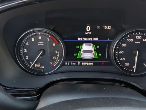 Used 2022 Cadillac XT6 Premium Luxury w/ Technology Package image 11