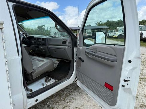 Used 1999 Ford F350 141 WB image 6
