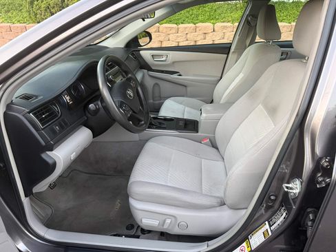 Used 2015 Toyota Camry LE image 14