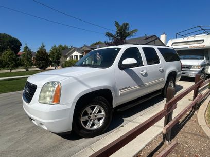 Used 2011 GMC Yukon XL SLE