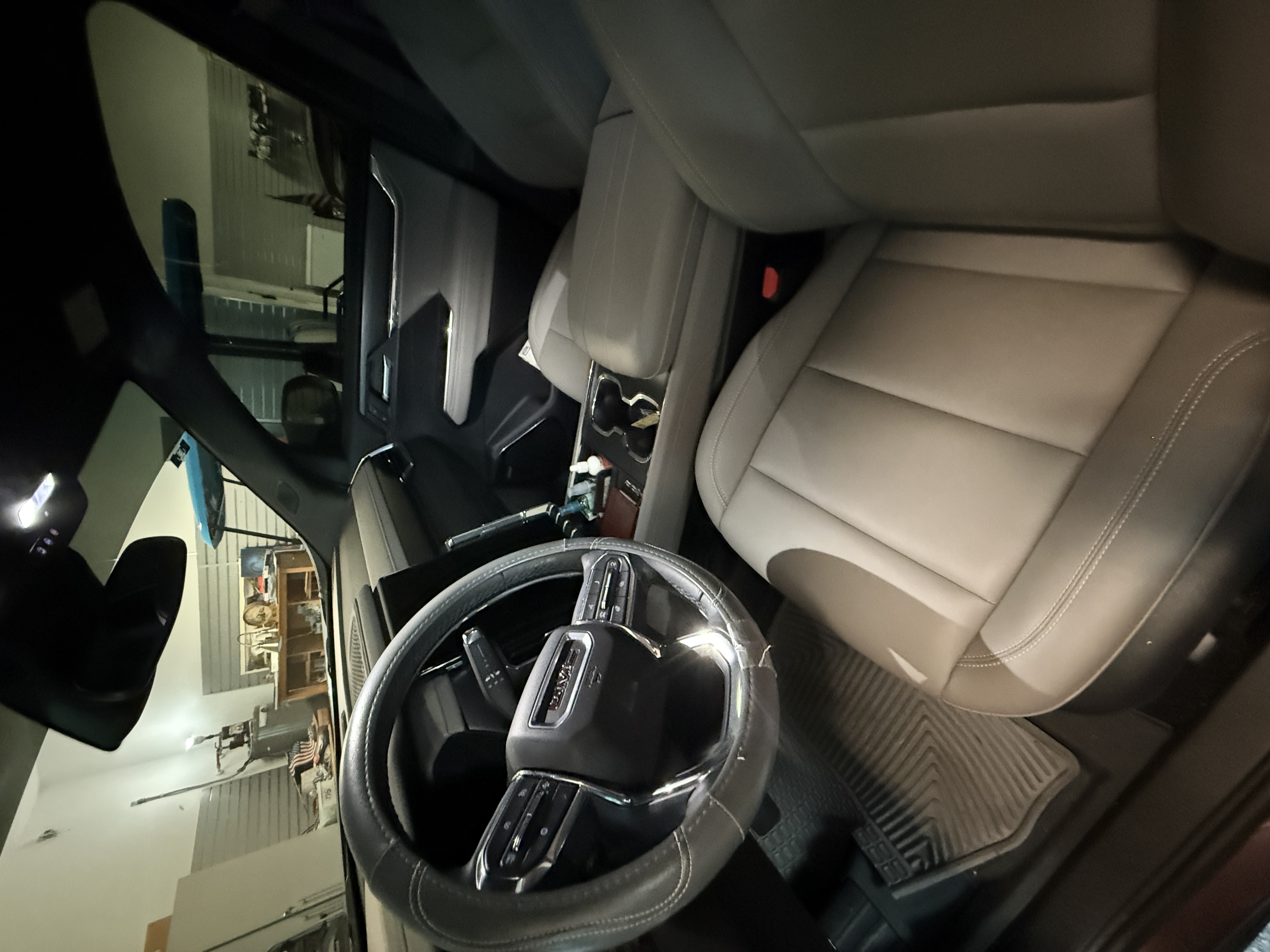 Used 2024 GMC Acadia Elevation FWD image 5