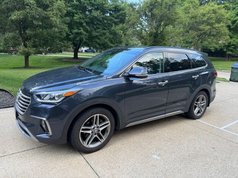 Used 2017 Hyundai Santa Fe Limited w/ Cargo Package AWD/4WD image 4