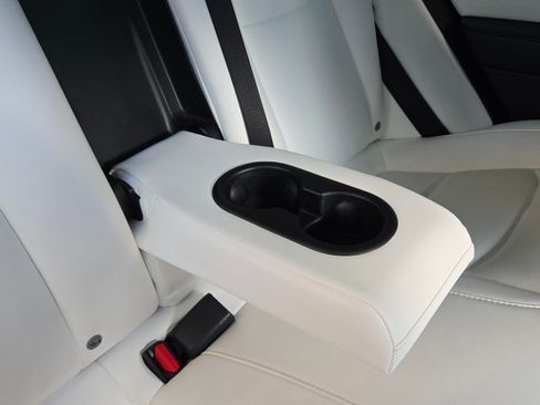 Used 2019 Tesla Model 3 Standard Range Plus image 19