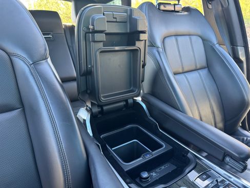 Used 2019 Land Rover Range Rover Sport Supercharged AWD/4WD image 29