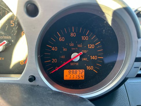 Used 2004 Nissan 350Z Touring image 4