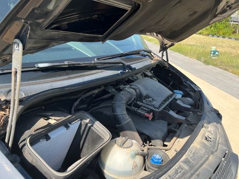 Used 2014 Mercedes-Benz Sprinter 2500 image 23