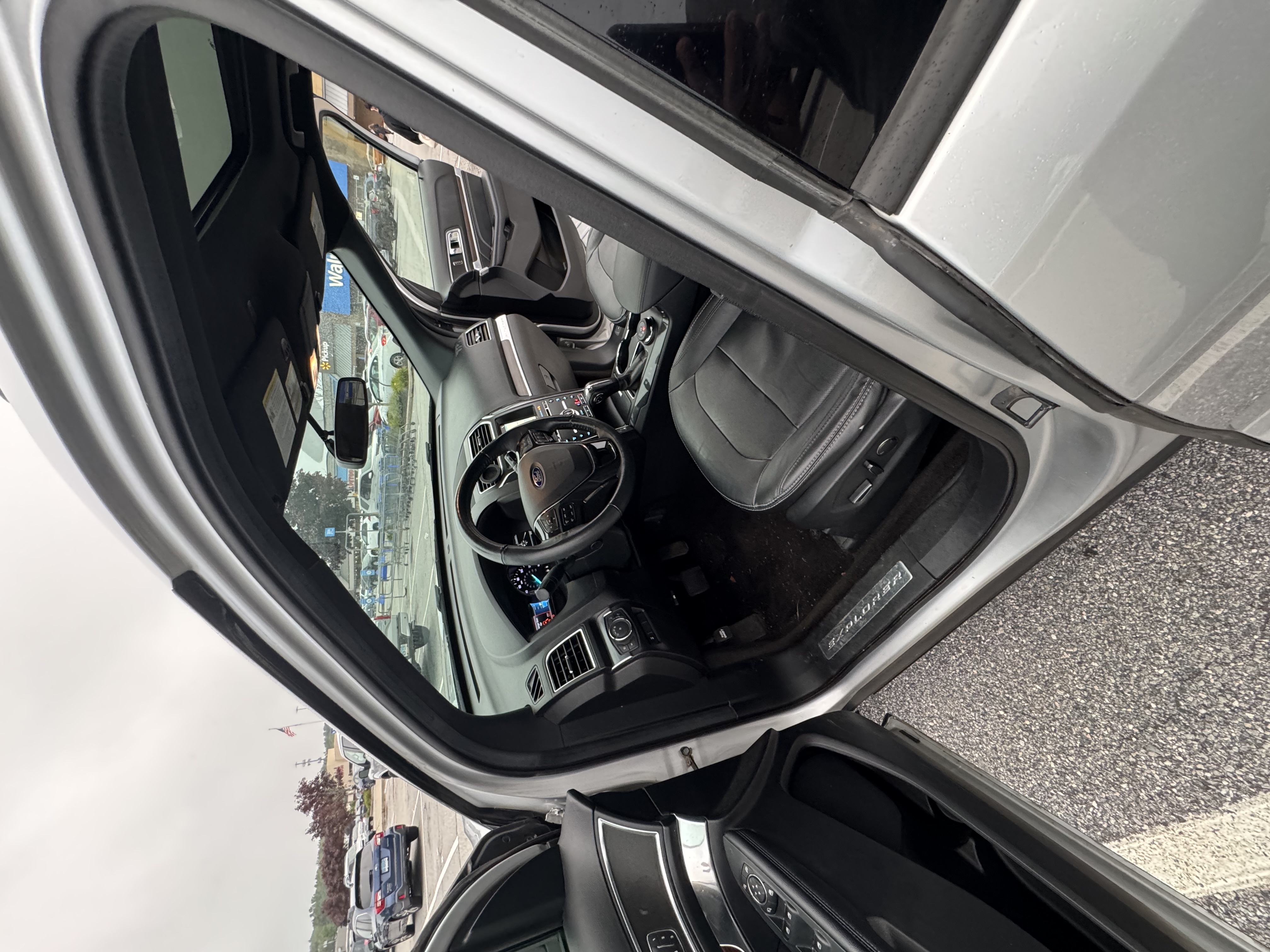 Used 2018 Ford Explorer Limited AWD/4WD image 15