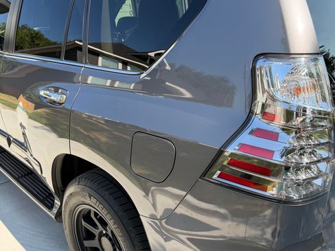 Used 2015 Lexus GX 460 w/ Premium Package AWD/4WD image 9