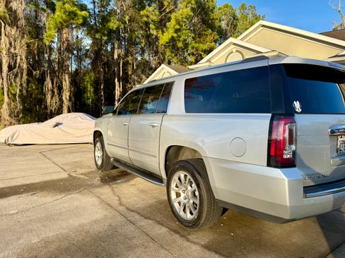 Used 2020 GMC Yukon XL Denali image 14