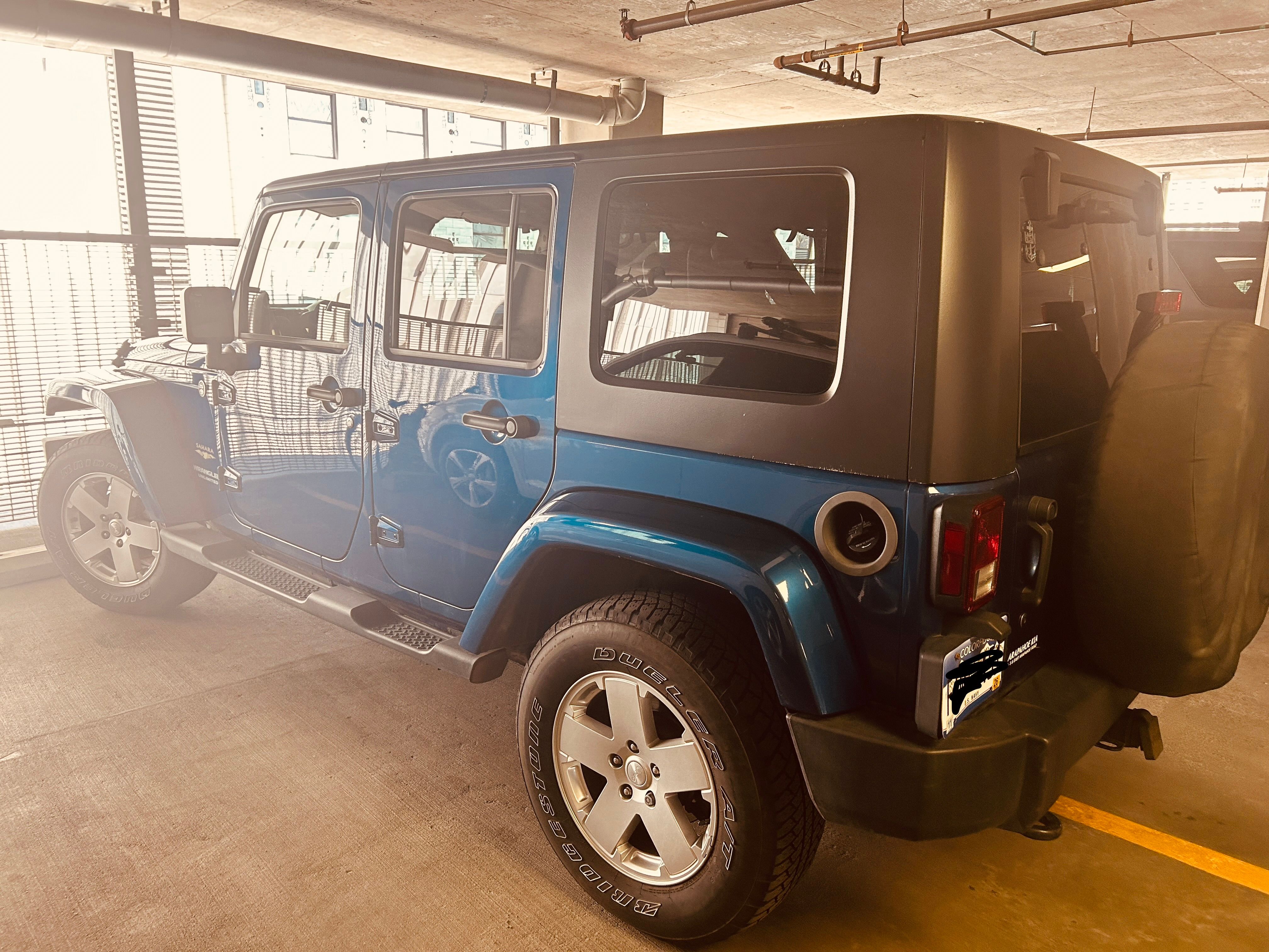 Used 2010 Jeep Wrangler Unlimited Sahara w/ Dual Top Group AWD/4WD image 4