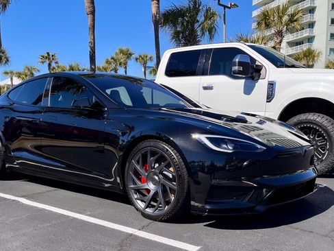 Used 2026 Tesla Model S Plaid AWD/4WD image 2