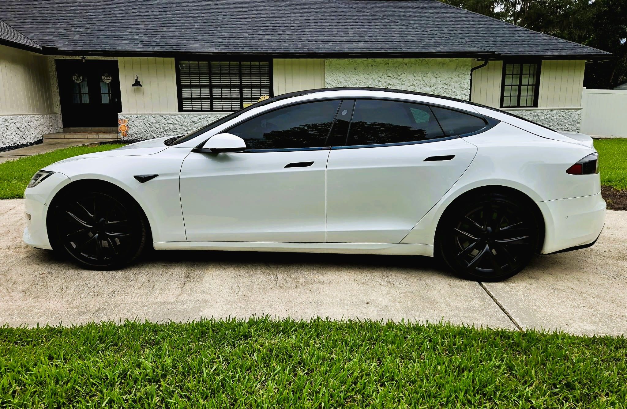 Used 2022 Tesla Model S Standard Range AWD/4WD image 8