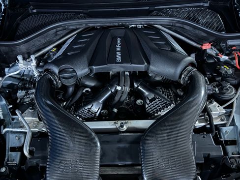 Used 2018 BMW X5 M image 12