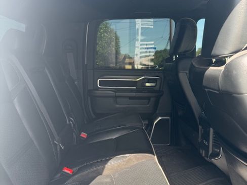 Used 2024 RAM 2500 Laramie w/ Night Edition image 15