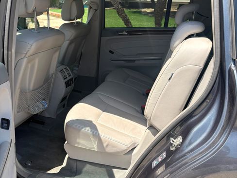 Used 2010 Mercedes-Benz GL 450 4MATIC image 9