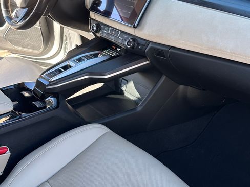 Used 2018 Honda Clarity Touring image 10