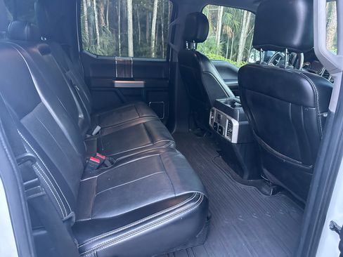 Used 2020 Ford F150 Lariat image 17