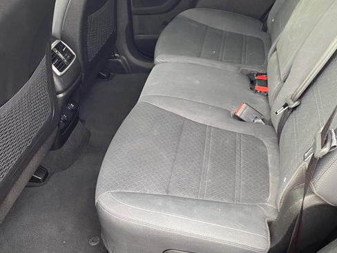 Used 2016 Kia Sorento LX image 17