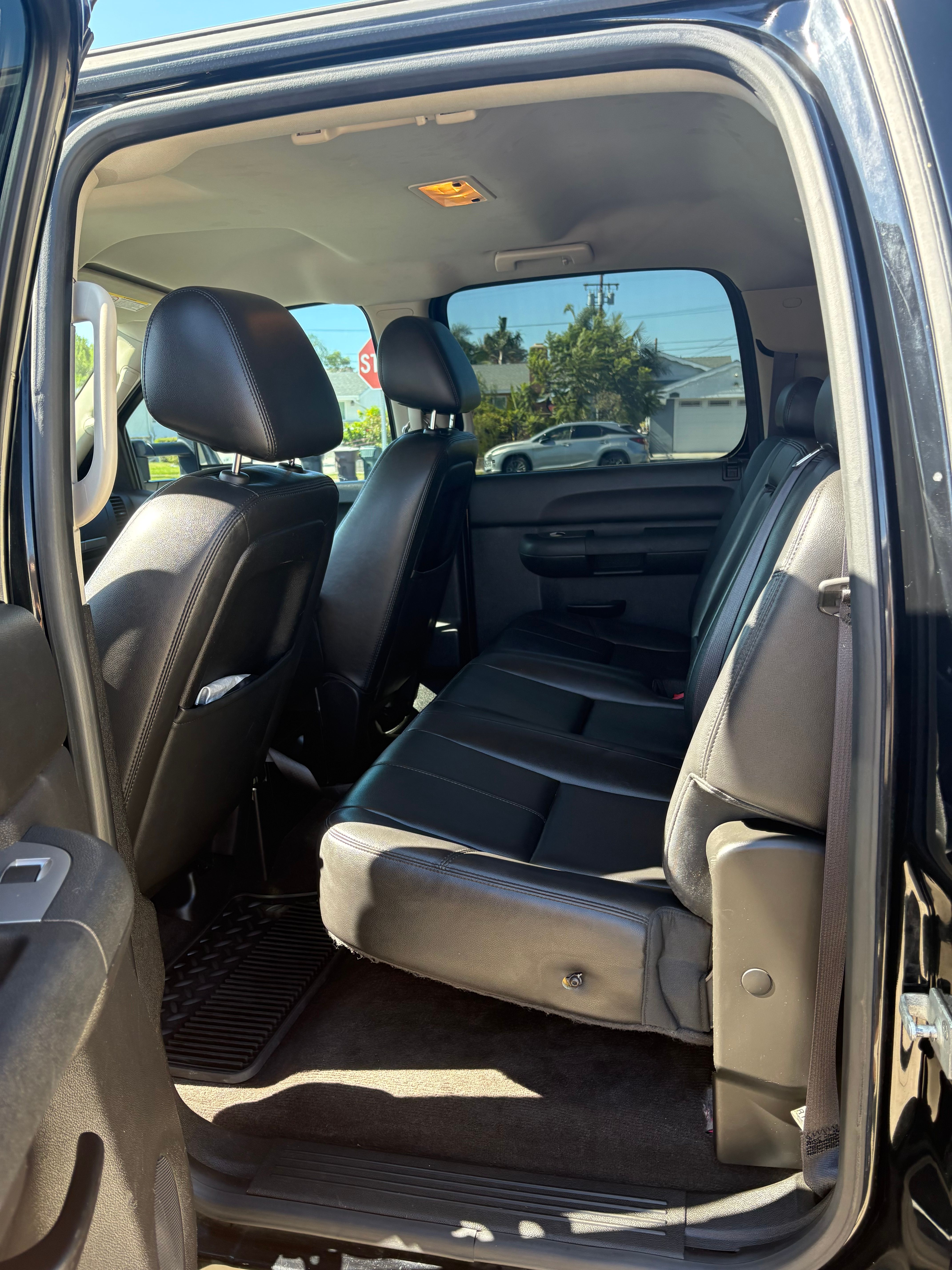 Used 2014 Chevrolet Silverado 2500 LT w/ Custom Sport Truck Package RWD image 6
