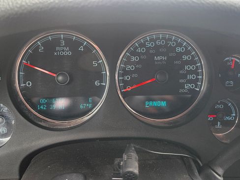 Used 2013 GMC Yukon XL SLT image 4