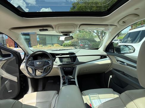 Used 2019 Cadillac XT5 Luxury FWD image 8