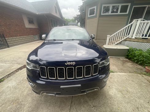 Used 2017 Jeep Grand Cherokee Limited AWD/4WD image 5