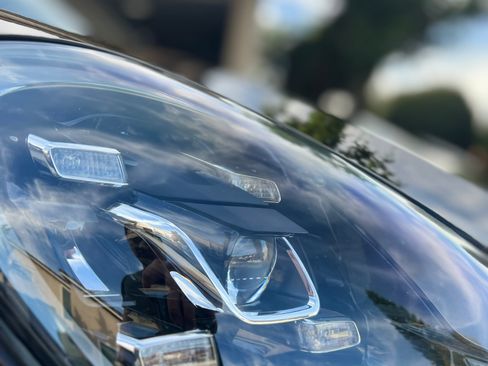 Used 2018 Porsche Panamera 4S image 13