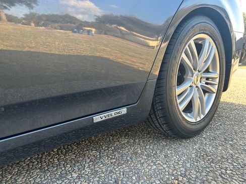 Used 2013 INFINITI G37 Journey w/ Premium Pkg image 15