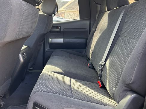 Used 2013 Toyota Tundra SR5 w/ SR5 Pkg image 17